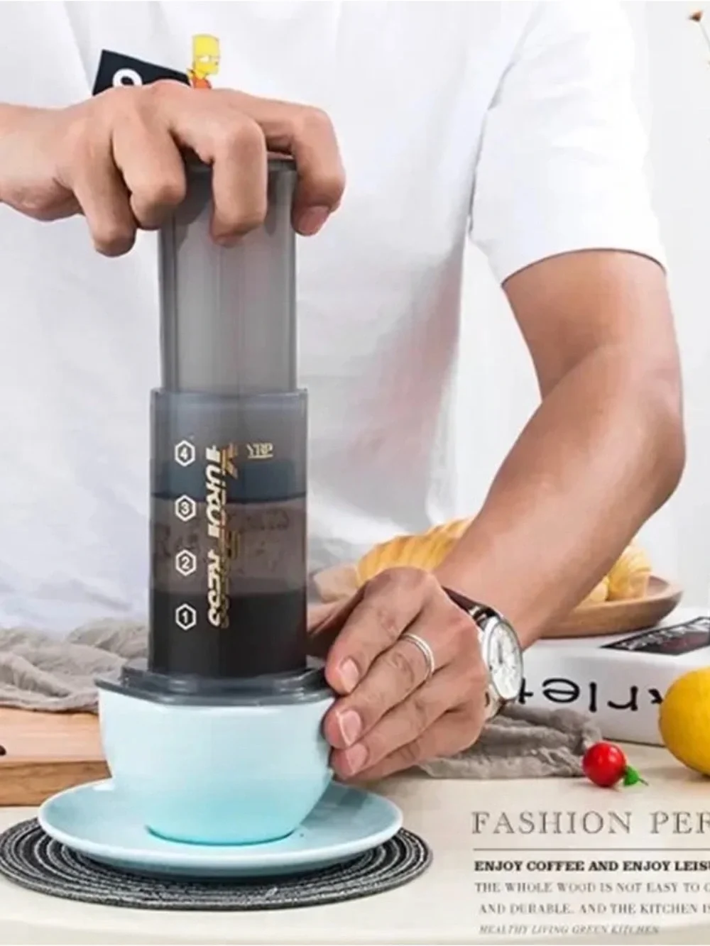 Portable French Press Coffee Maker 240ml – Espresso Anywhere Anytime 🌍